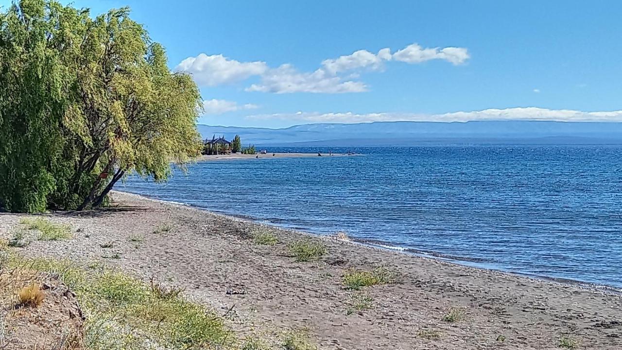 Casa Costanera Lago Buenos Aires, Los Antiguos Eksteriør bilde